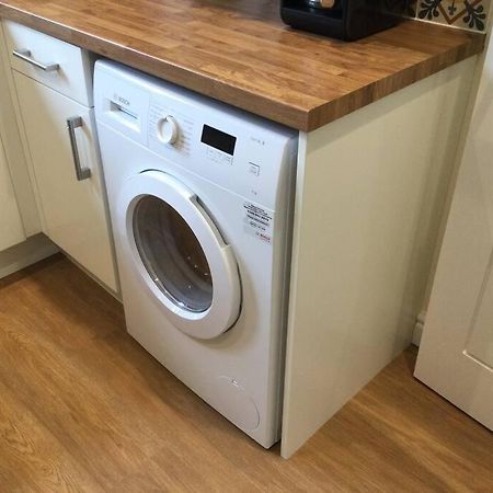 Churstonbnb, Private Flat Within Family Home, Bolton Lostock Εξωτερικό φωτογραφία