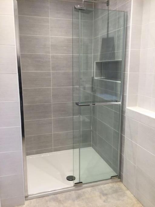 Churstonbnb, Private Flat Within Family Home, Bolton Lostock Εξωτερικό φωτογραφία